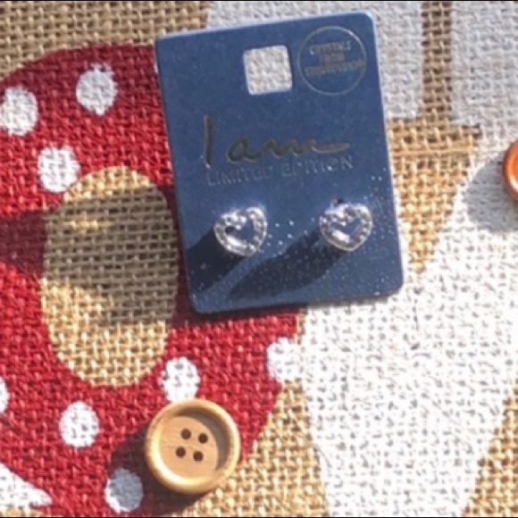 Swarovski crystal heart earrings - Picture 3 of 3